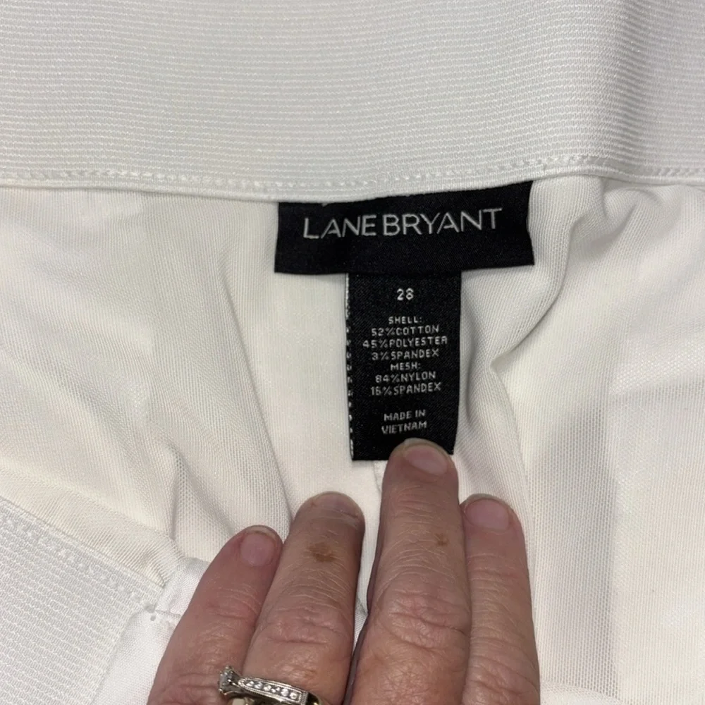 Sz 28 plus Lane Bryant White cropped wide leg Laney pants buttons - Picture 4 of 5